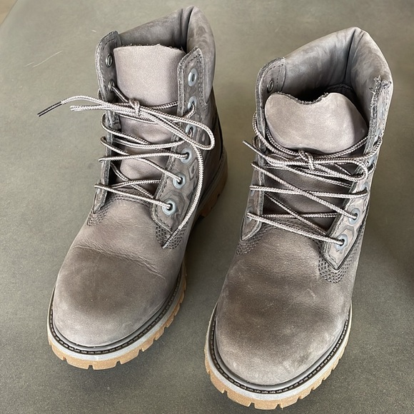 BRAND NEW Timberland Boots - Picture 11 of 16
